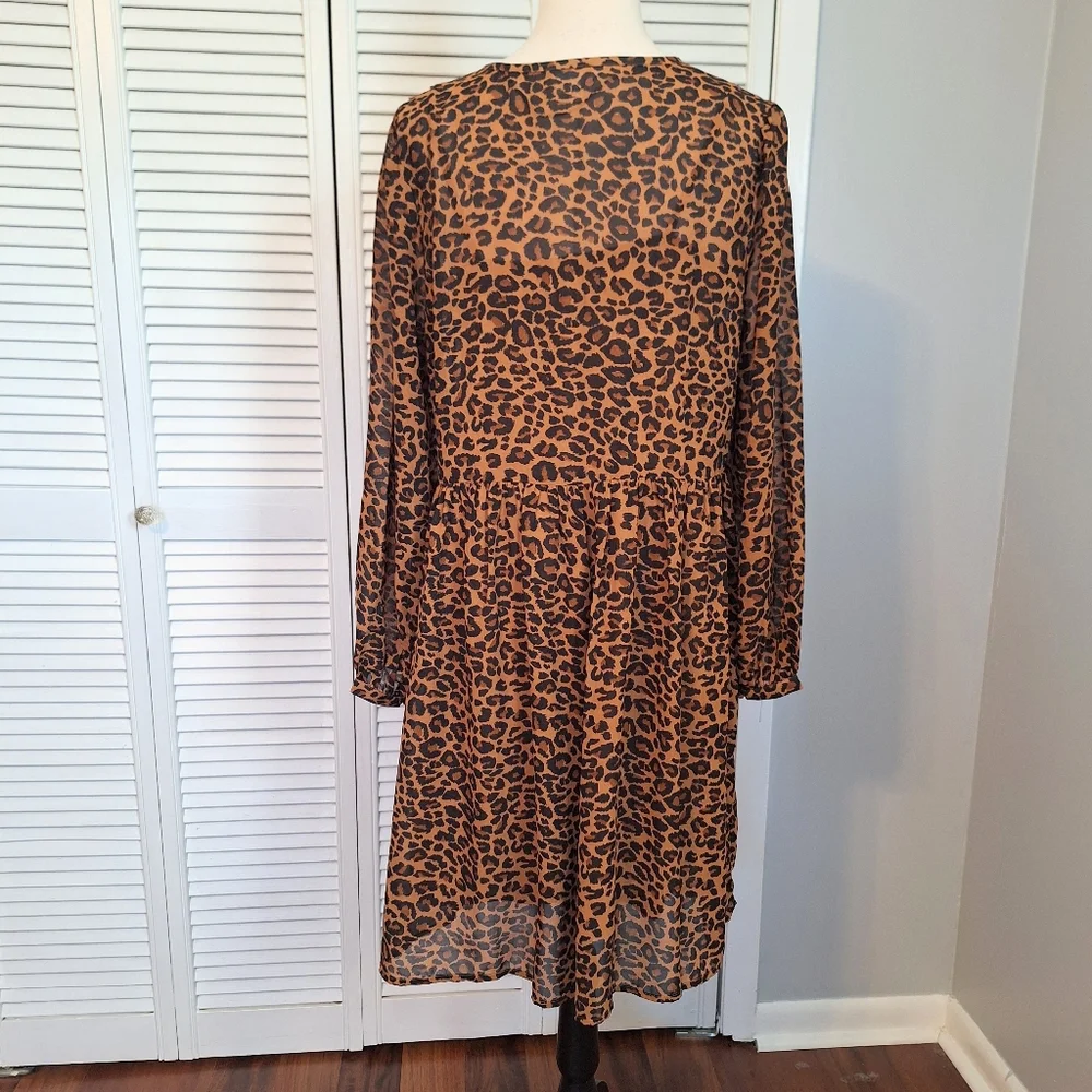 Time and Tru Leopard Print  Long Sleeve Dress Sz Medium 8-10 - Picture 8 of 9